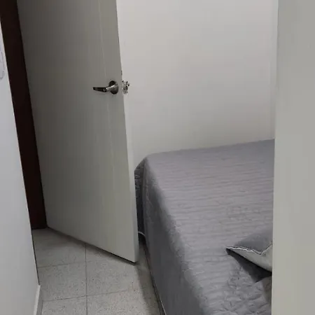 Habitaciones Amobladas Laureles 1 Medellín Exterior foto