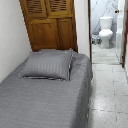 Habitaciones Amobladas Laureles 1 Medellín Exterior foto