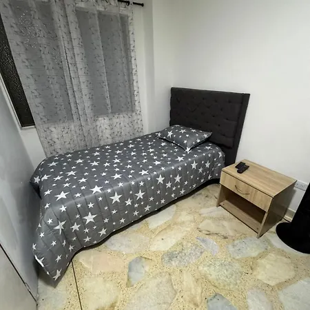 Habitaciones Amobladas Laureles 1 Medellín Exterior foto