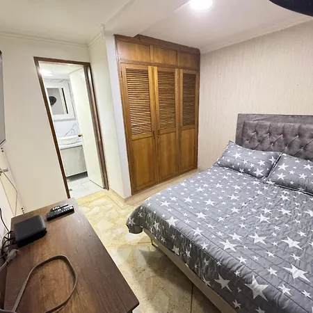 Habitaciones Amobladas Laureles 1 Medellín Exterior foto