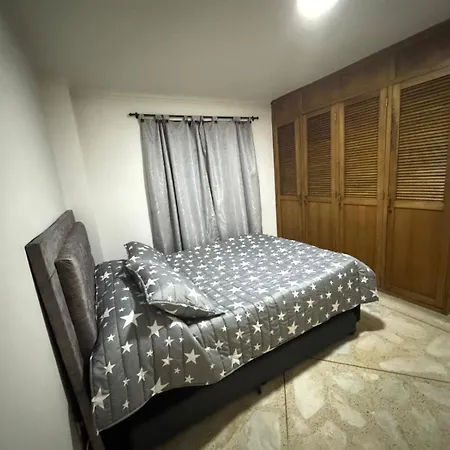 Habitaciones Amobladas Laureles 1 Medellín Exterior foto