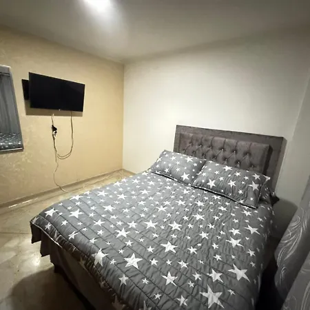 Habitaciones Amobladas Laureles 1 Medellín Exterior foto
