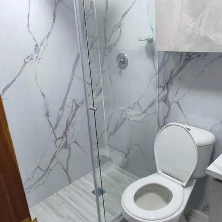 Habitaciones Amobladas Laureles 1 Medellín Exterior foto